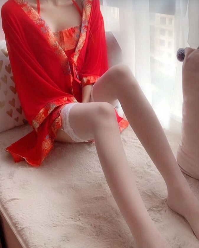 岳麓区兼职小姐姐，98％对版，腿控不可错过